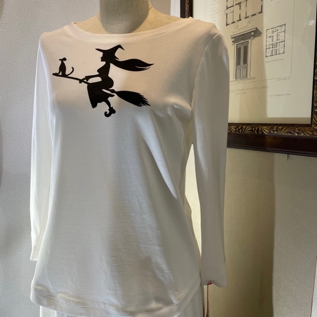 魔女とホウキ？♡Tシャツ