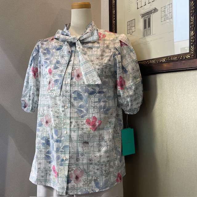 リバティプリントブラウス(Dear Princess)