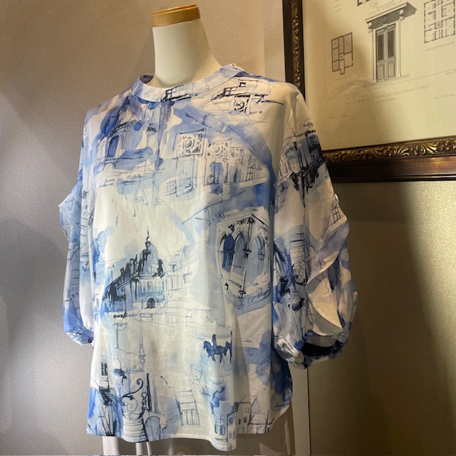 伊製生地プリントブラウス(Blue Fronce)